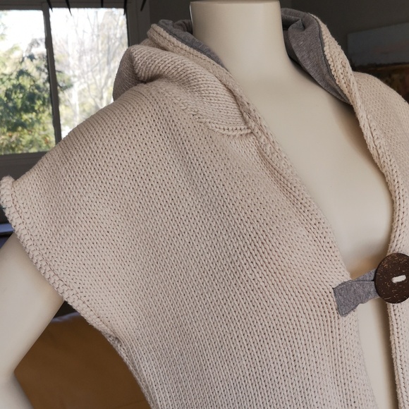 Pure Handknit sleeveless cotton sweater - Picture 11 of 14